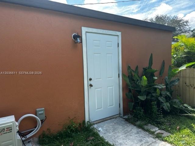 Foto del edificio - 1588 NW 8th Ave