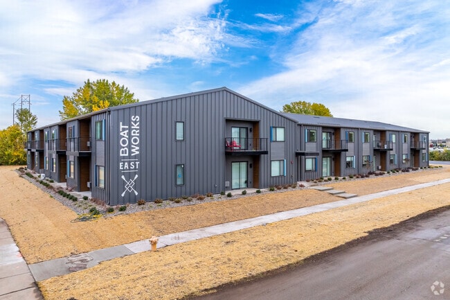 Primary Photo - Boatworks Flats