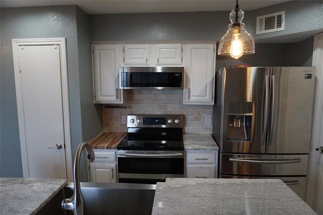 Foto del edificio - 714 E Wall St