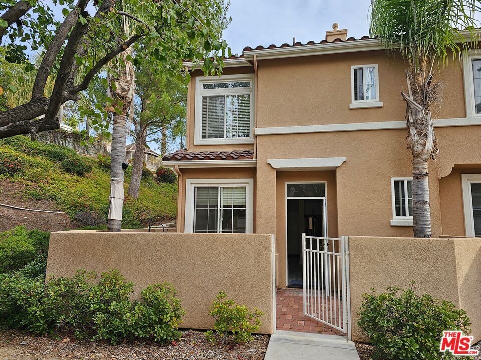 25735 Perlman Pl Unit A, Stevenson Ranch, CA 91381 Condo for Rent in