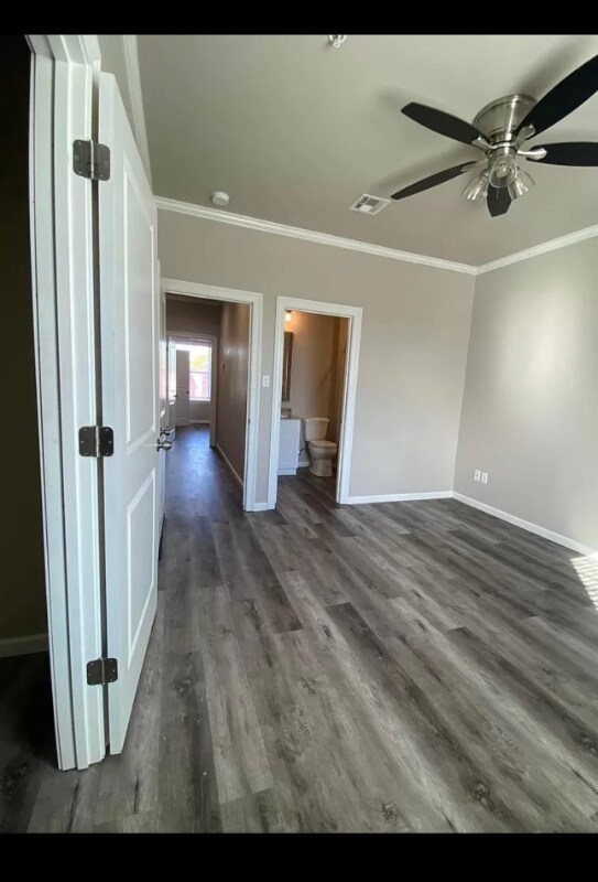 Foto del edificio - 305 W Second St