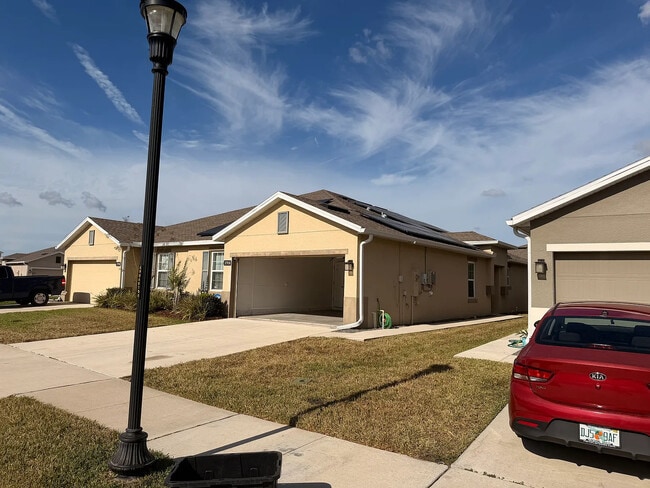 Foto del edificio - 17930 Turning Leaf Cir