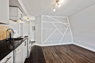 Building Photo - 467-467 Slater St.