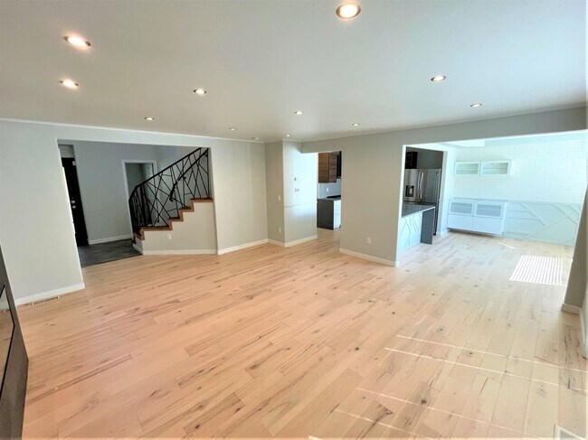 Foto del edificio - 6607 78th Pl NE