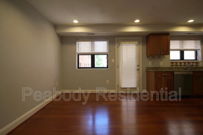 Building Photo - 1354 Euclid St NW