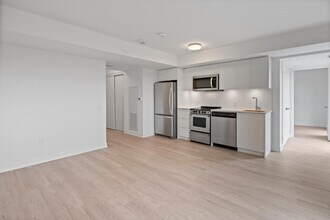 Building Photo - 480 Wilson Ave