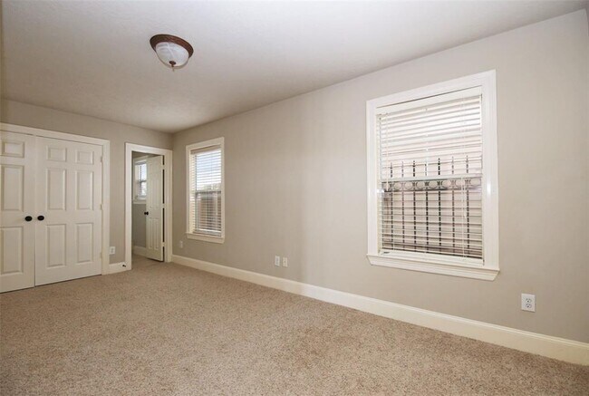 Building Photo - 1203 Genesee