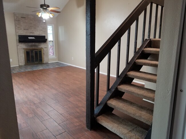 Building Photo - 12715 Carvel Ln