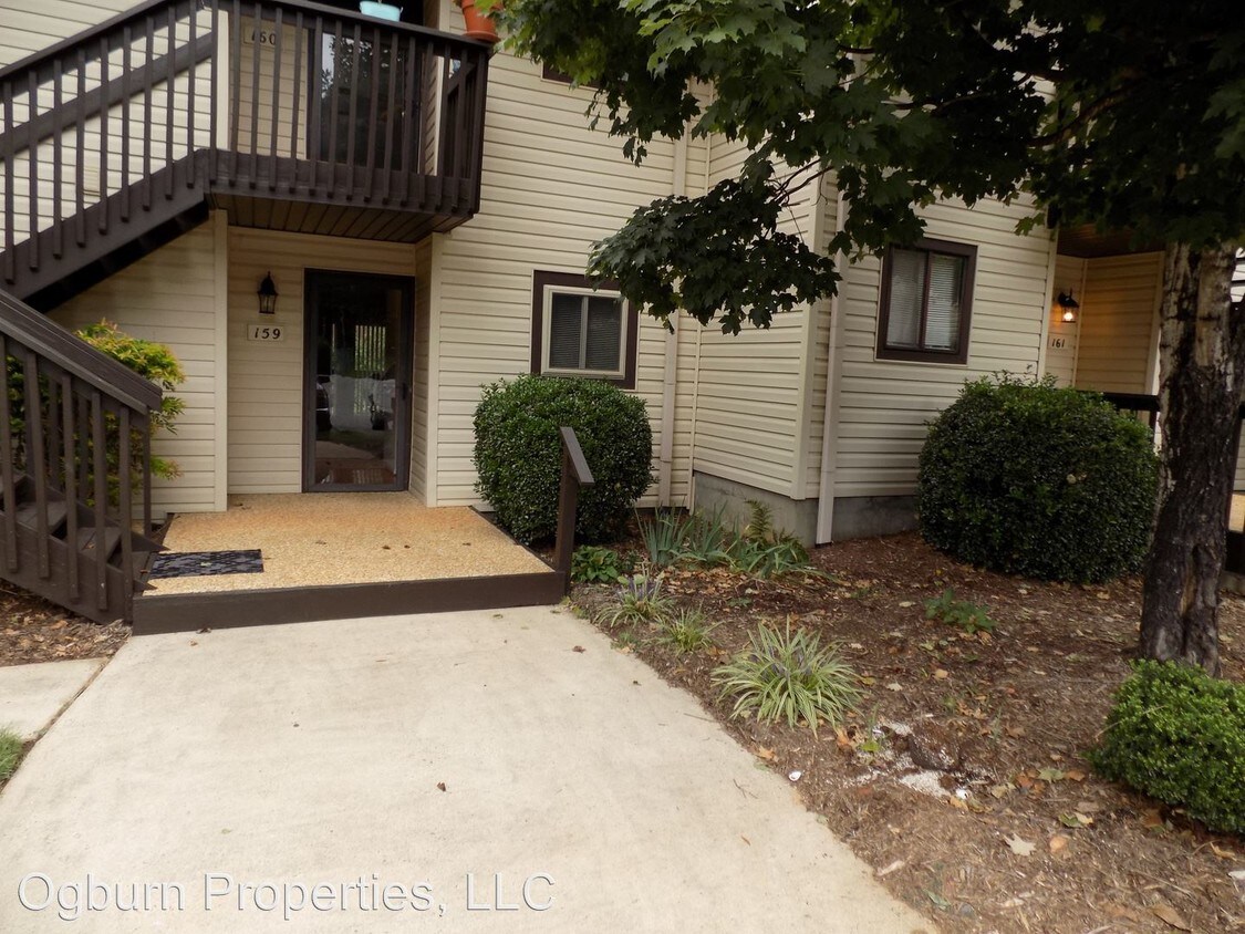 Foto principal - 159 Turnwood Ln