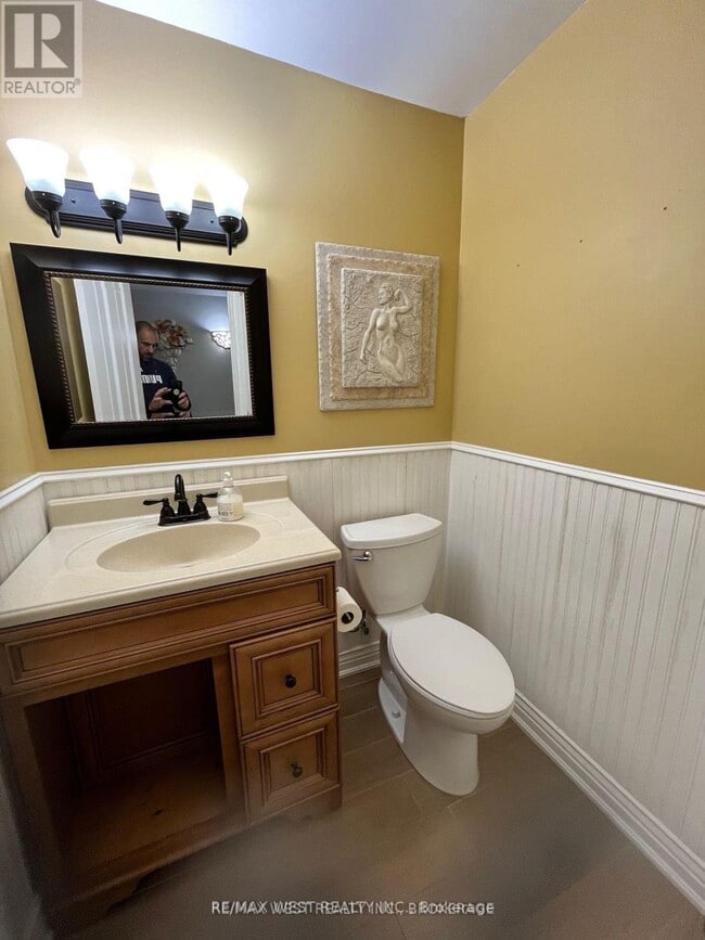 Building Photo - 13150 Keele St