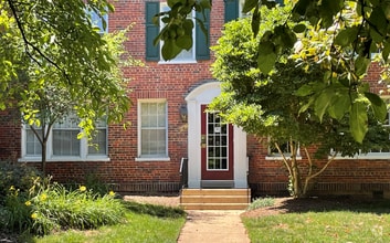 Building Photo - 1811 Key Blvd