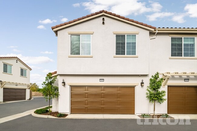 Building Photo - 10569 Vina Ct