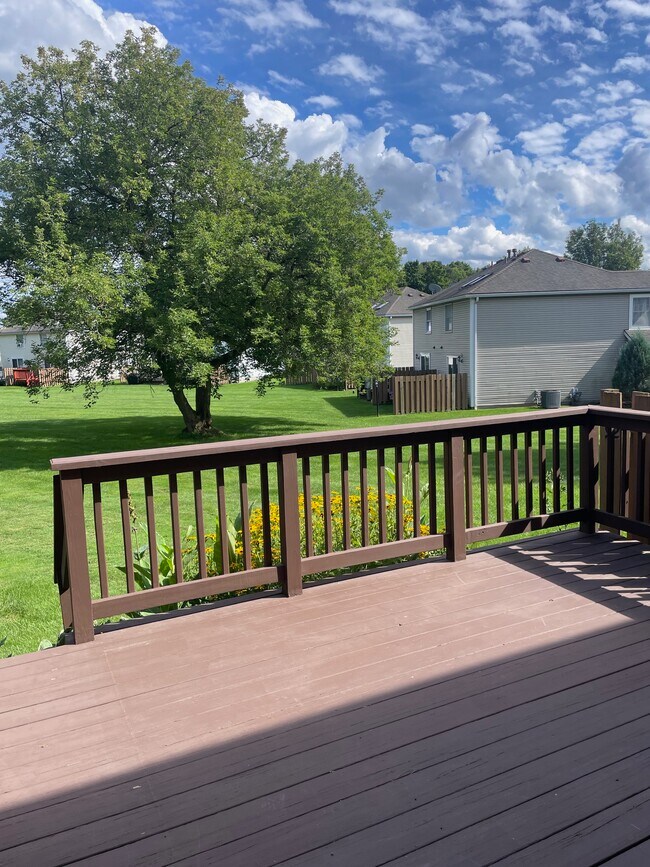 Deck and backyard - 92 Devonshire Cir