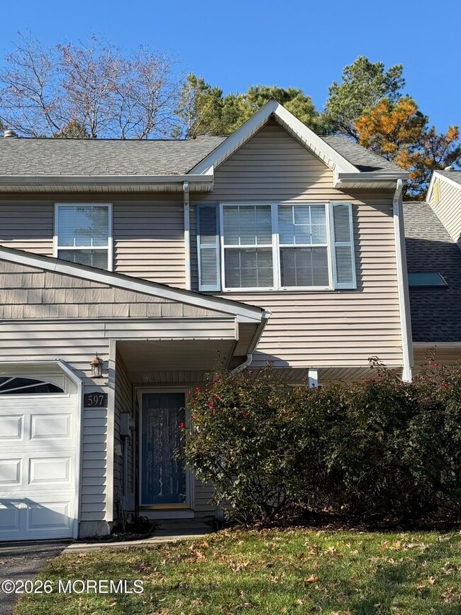 Building Photo - 597 Woodbine Ln