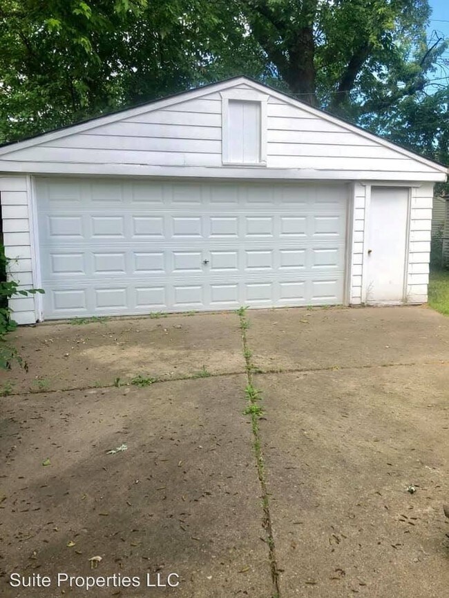 Foto del edificio - 4 br, 1 bath House - 20285 Evergreen Rd