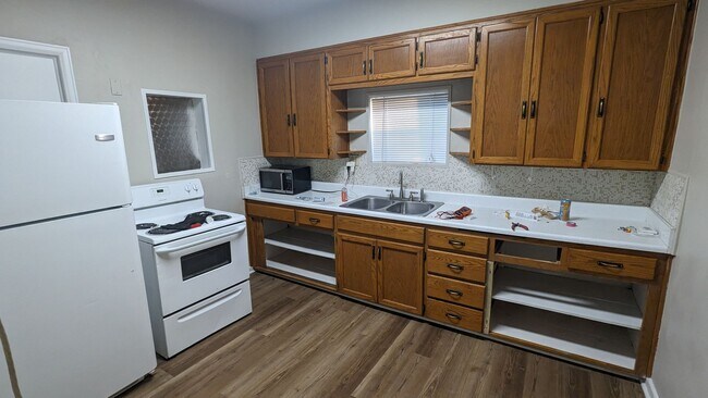 Building Photo - NICE THREE BEDROOM HOME ON NEARLY 1/3 ACRE...