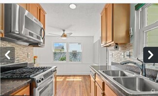 Building Photo - 10813 Warwick Ave