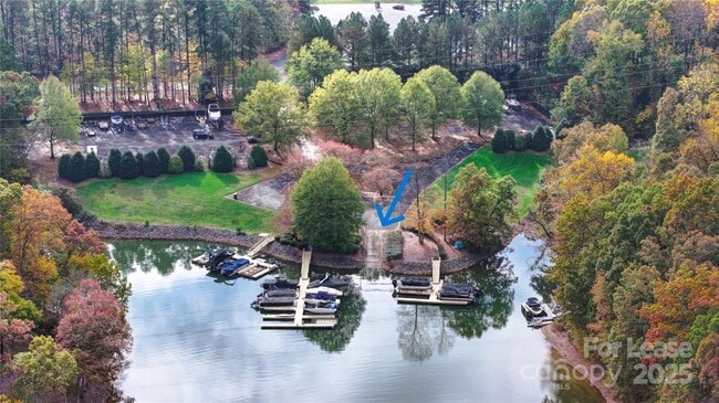 Building Photo - 119 Plantation Dr