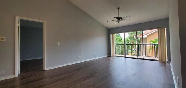 Foto del edificio - 9033 Wiles Rd