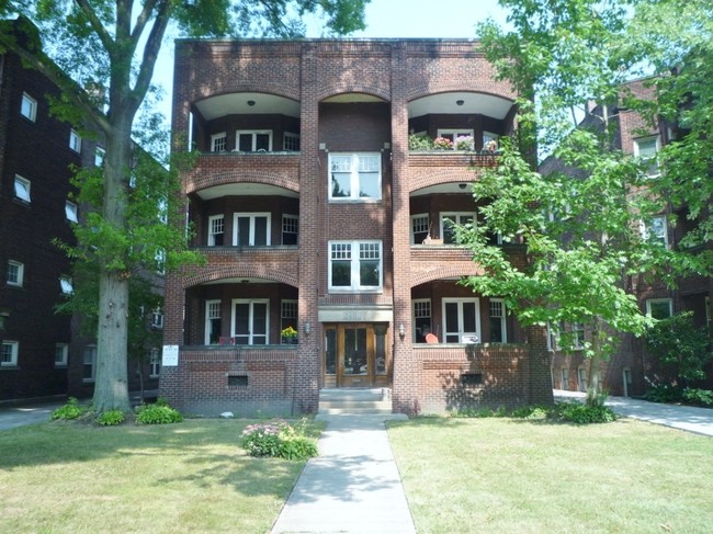 2585 Euclid hts - Euclid Heights Blvd Apartments