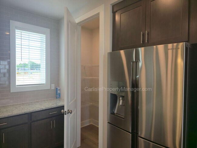 Foto del edificio - Brand new home for rent in Carlisle with o...