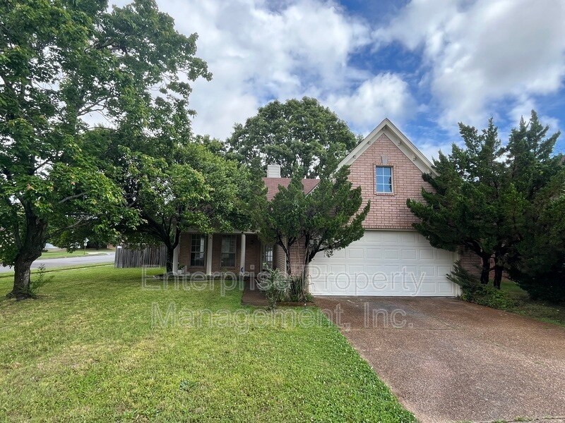 Foto principal - 8642 Pantherburn Cir N