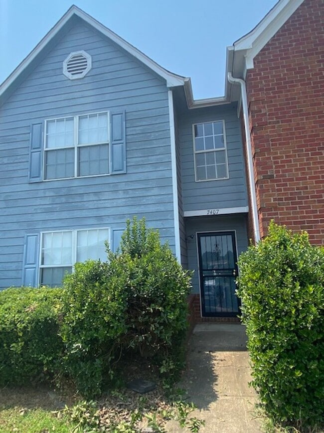 Renovated 3 Bedroom 3 Bath Townhome for Rent! - Renovated 3 Bedroom 3 Bath Townhome for Rent!