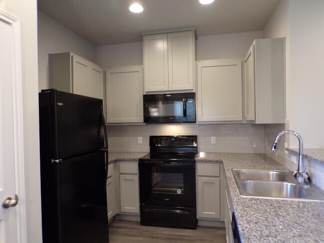 Foto del edificio - 111 Peruna Dr