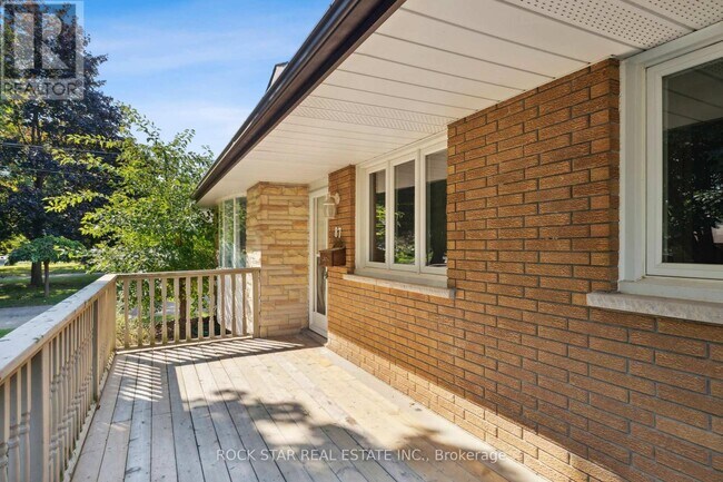 Photo du bâtiment - 87 Leaside Dr
