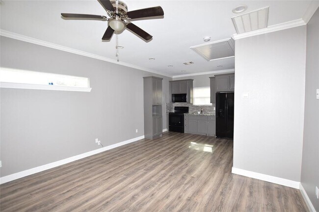 Foto del edificio - 5907 Miller Wilson Rd