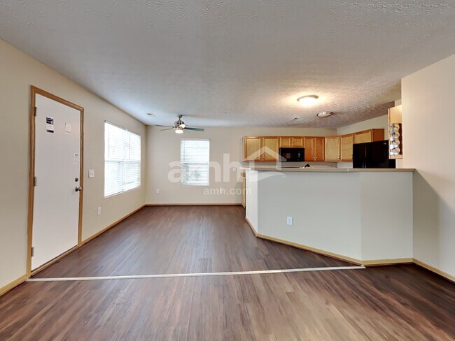 Foto del edificio - 5688 Battle Creek Way