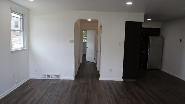 Foto del edificio - 6918 Lawnton St