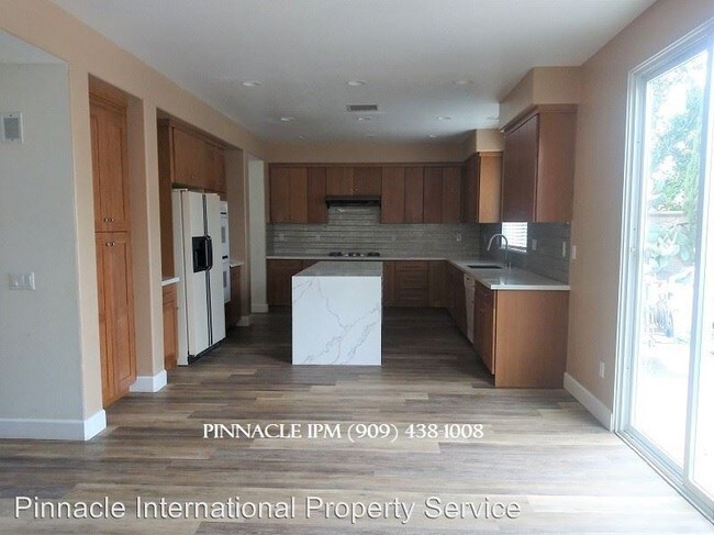 Building Photo - 5 br, 3 bath House - 13478 Aspen Grove Rd