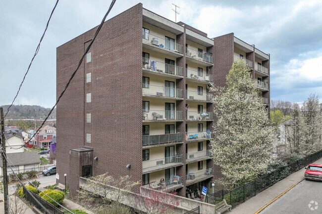 Building Photo - Leetsdale Manor