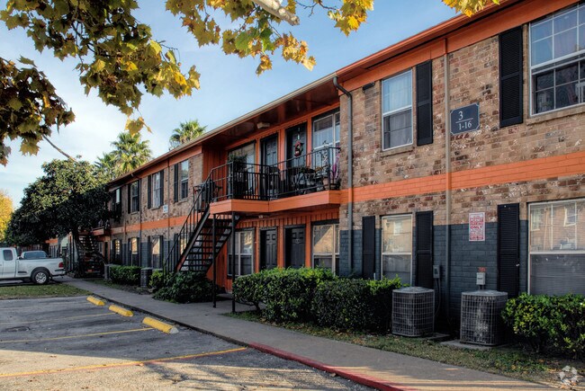Summercrest Apartments Houston Tx Primary Photo Summercrest Apartments