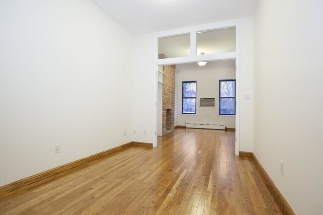 Building Photo - 217 Nassau Ave