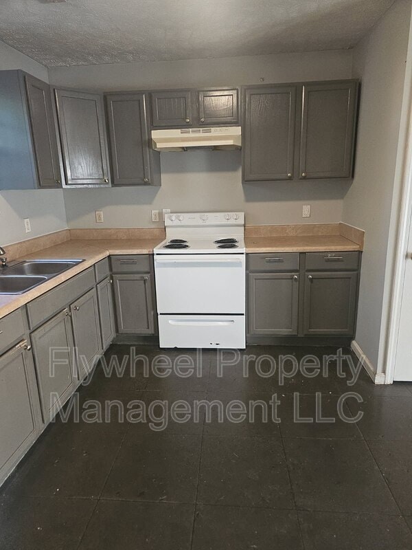 Building Photo - 2074 Leota St