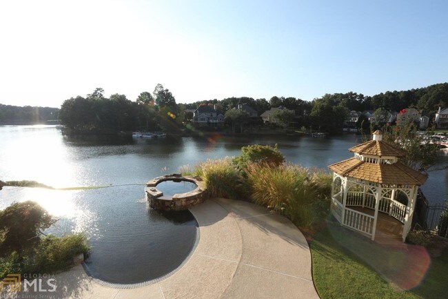Building Photo - 2260 Lake Shore Landing