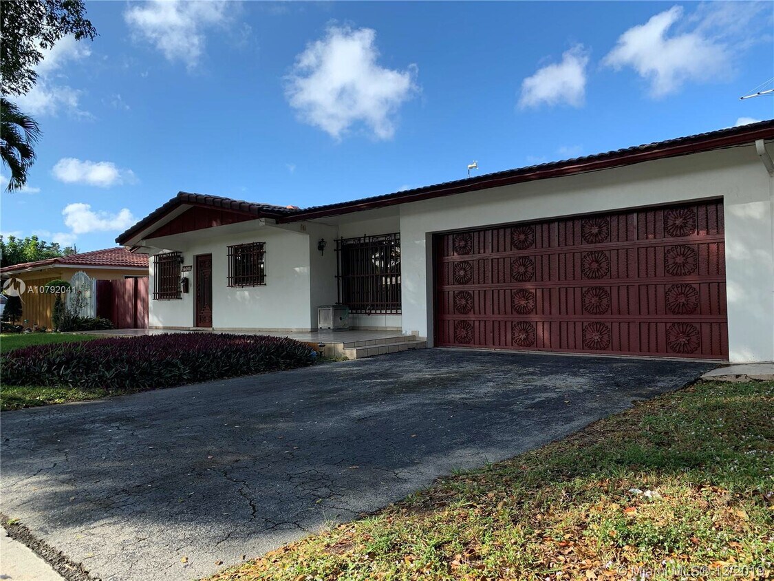 14000 Lake Success Pl, Miami Lakes, FL 33014 House Rental in Miami