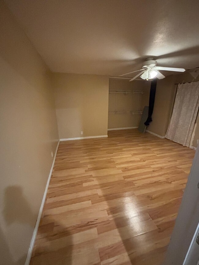 Foto del edificio - 2350 S 385 W