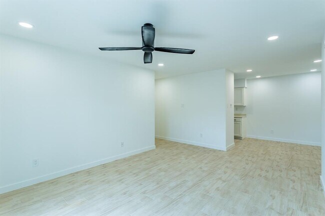 Building Photo - 4200 Watson St