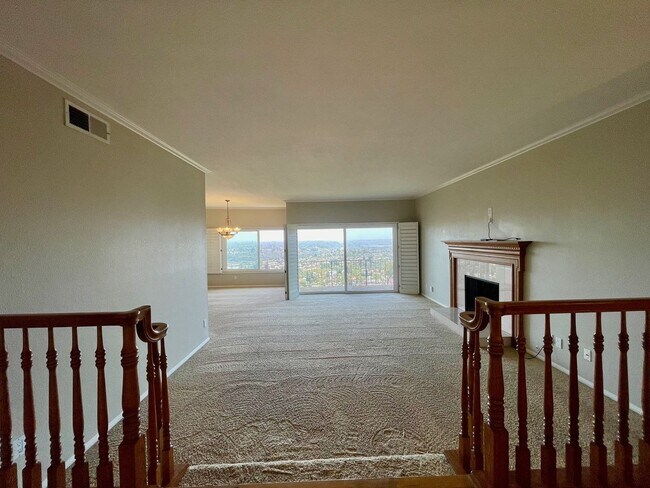 Building Photo - Spacious 2 Bedroom 3 Bathroom Home With Br...