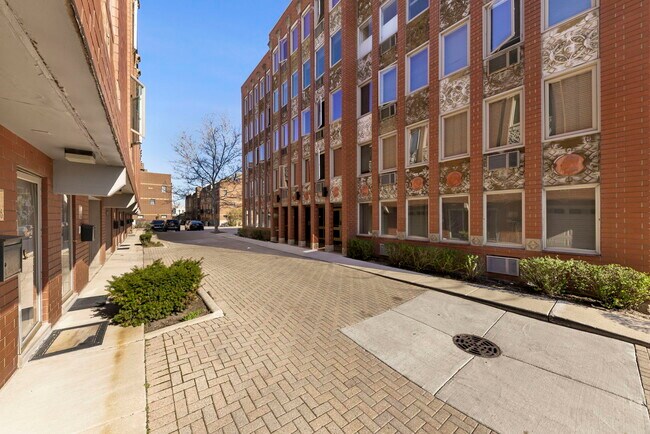 Building Photo - 1041 Susan Collins Ln