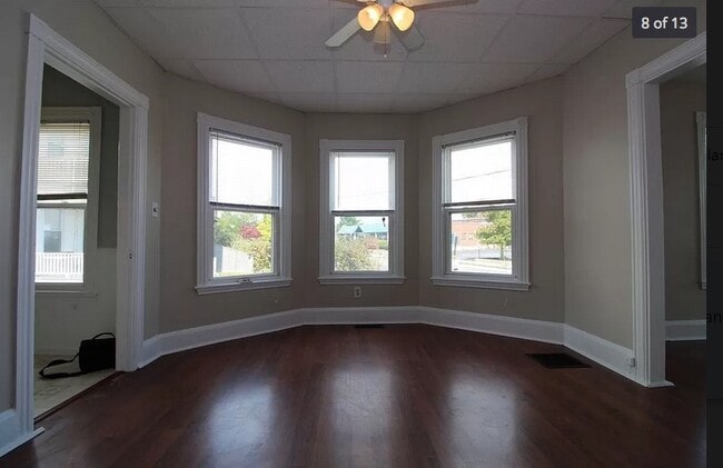Building Photo - 1058 Forest Ave