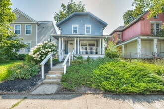 Building Photo - 906 S Champion Ave