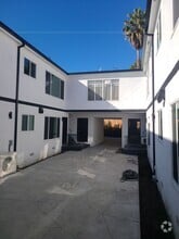 Building Photo - 465 Le Doux Rd