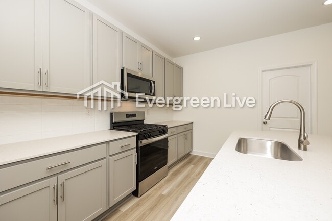 Foto del edificio - 806 Averitt Ln