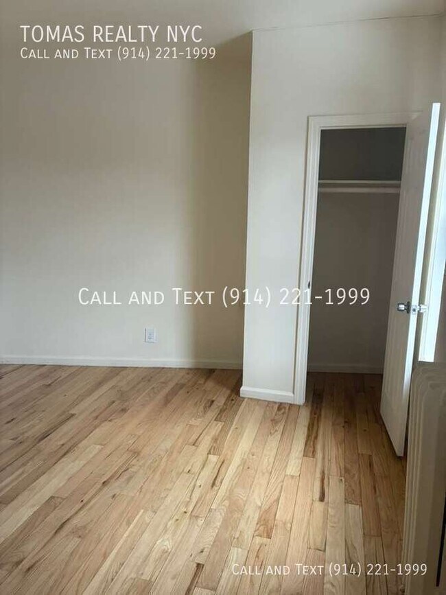 Building Photo - 506 S Broadway-4A