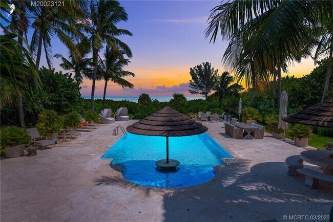 Building Photo - 1736 Ocean Dr