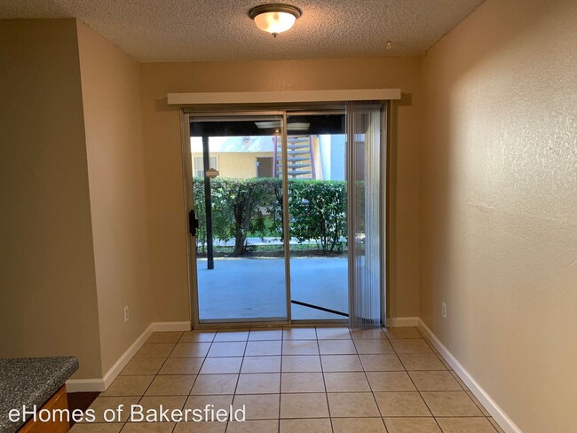 Building Photo - 4401 Parkwood Ct